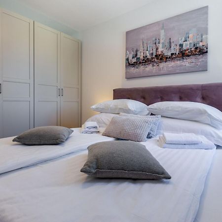 Campanula Apartment With Balcony ซาดาร์ ภายนอก รูปภาพ