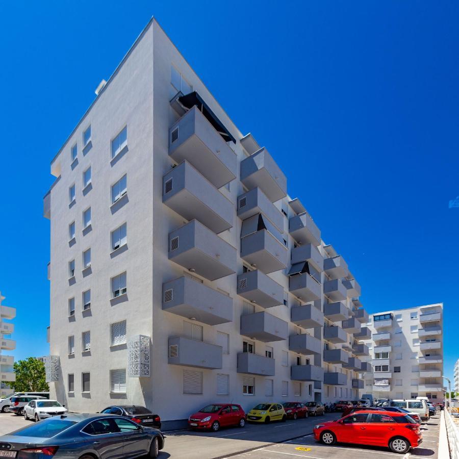 Campanula Apartment With Balcony ซาดาร์ ภายนอก รูปภาพ