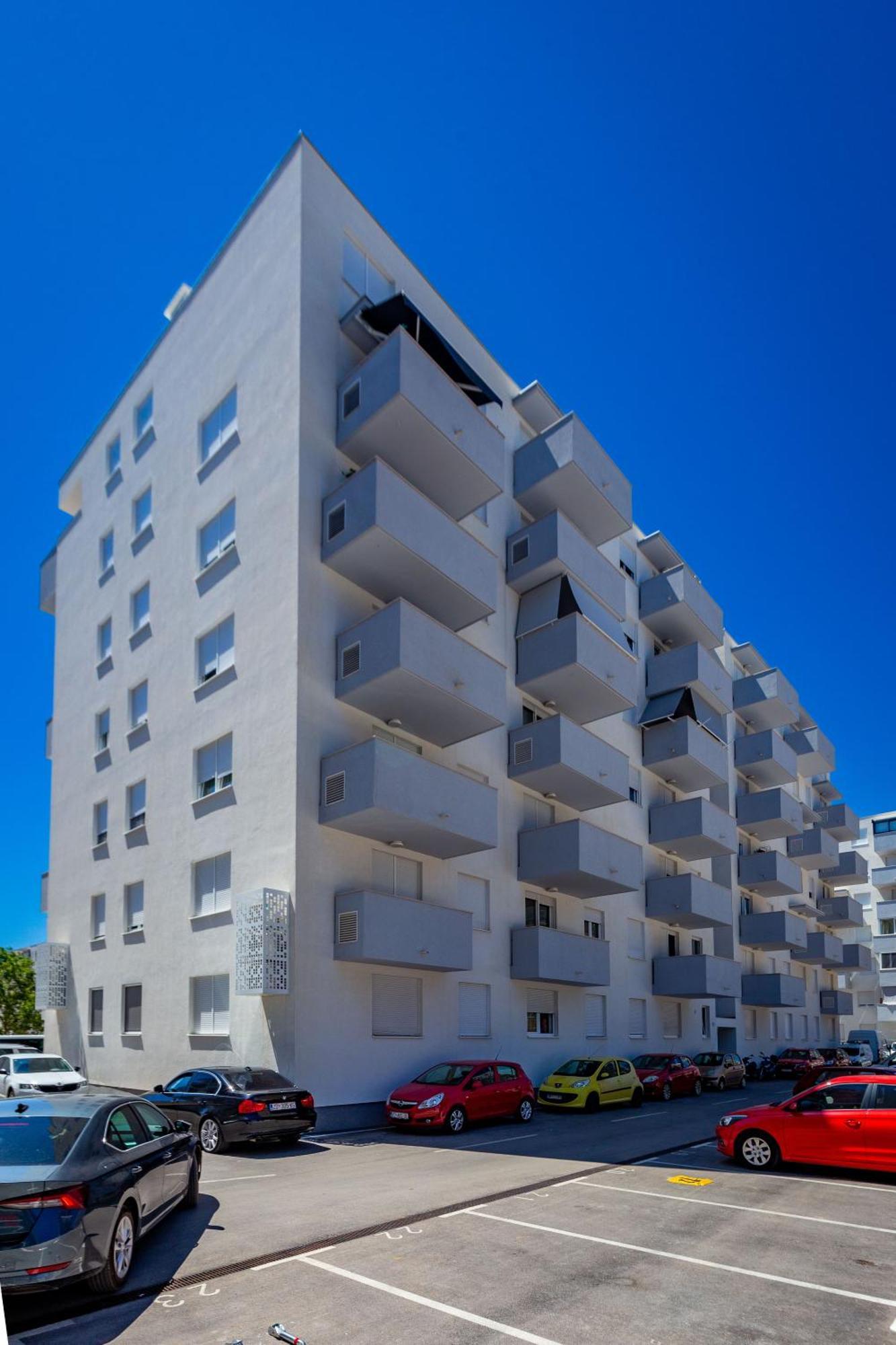Campanula Apartment With Balcony ซาดาร์ ภายนอก รูปภาพ