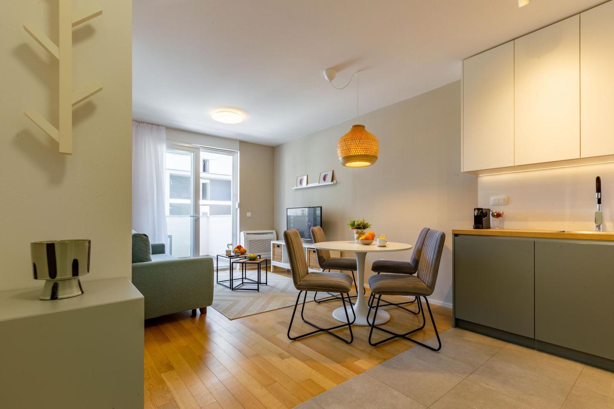 Campanula Apartment With Balcony ซาดาร์ ภายนอก รูปภาพ